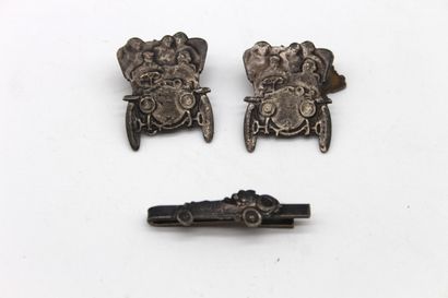 null "Ancestors" cufflinks

Pair of cufflinks representing a 1900's car in silver...