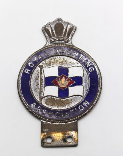 null Badge: Royal Yachting Association

Badge en métal nickelé et émaillé de la Royal...
