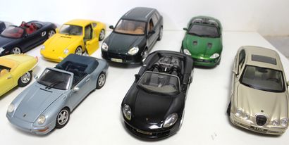 null Miniatures 1:18 - Porsche et Jaguar

Ensemble de 10 miniatures des marques Burgao...