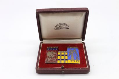 null Médaille du Paris Saint Raphael 1937

Médaille rectangulaire avec découpe en...