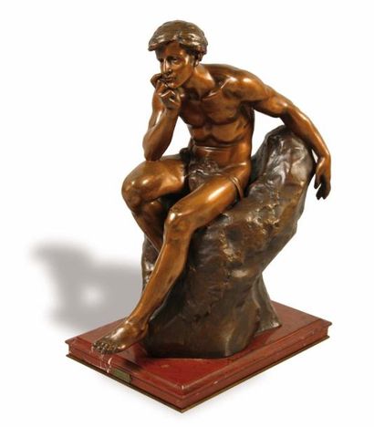 Julien MONIER ( XIXe - XXe) Le rêveur Bronze à patine médaille Signé et daté 1904...