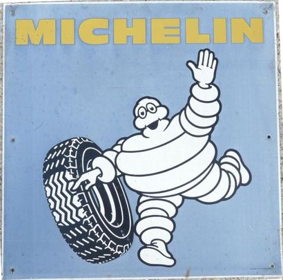 null Tôle peinte Michelin, haut 65 cm, larg 65 cm; 

A printed tin sign MICHELIN...