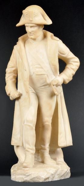 PICCIOLE J.M. Ecole française du XXè siècle « L'Empereur Napoléon Ier en pied » Statuette...