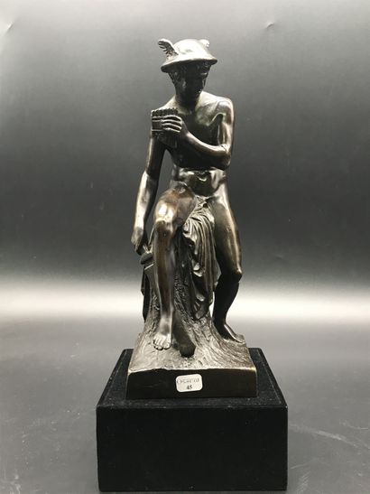null Sujet en bronze à patine brune 

HERMES

d'après Thorvaldsen

H. 27 cm