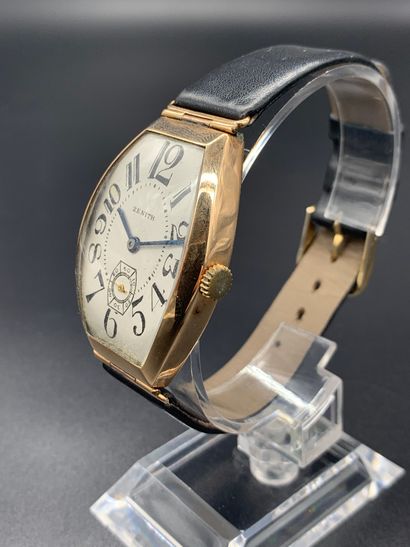 null ZENITH Barrel Circa 1930. Ref : 247015 18K pink gold bracelet watch, tonneau...