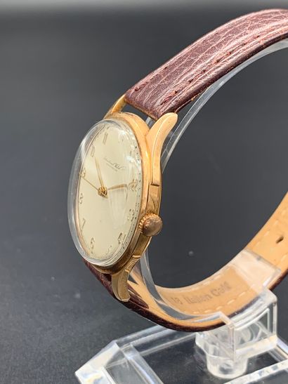 null INTERNATIONAL WATCH CO Around 1960. Men's wristwatch in 18K pink gold, cream...