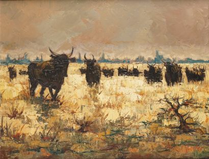 null LUCIEN GUERBER (1920-) Les taureaux en Camargue Huile sur toile Signé en bas...