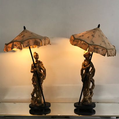 null Paire de LAMPES, couple de personnages à l'ombrelle dans le goût du Japon en...