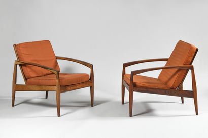 null MANUFACTURE MAGNUS OLESEN, fondée en 1937 DOMUS DANICA Editeur Paire de fauteuils...