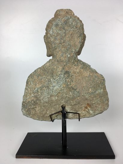 null Torse de BOUDDHA en schiste Gandhara, Ier / Ve siècle Haut. 25 cm