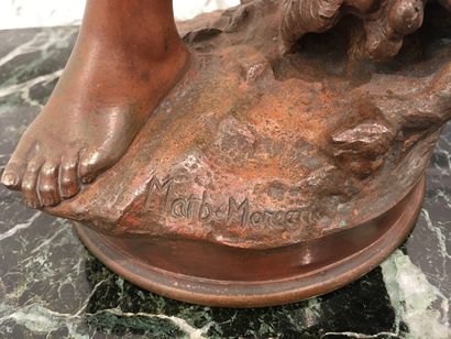 null Mathurin MOREAU (1822-1912) La grapilleuse Bronze à patine brun-rouge nuancée,...