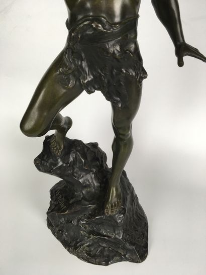 null Charles LEMOINE (1839-) Homme à la couronne de laurier Bronze à patine brun...