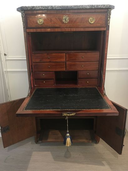 null Rectangular shaped SECRETARY in veneer wood, opening on the front on a drawer,...