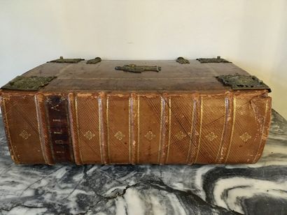  GERMAN BIBLE, leatherette binding, gilt bronze clasps and spandrels 45 x 32 cm (as...
