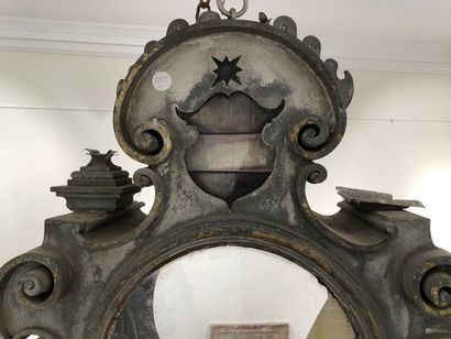 null Important partly gilded zinc OCULUS (mounted as a vestibule lamp) Late 19th...