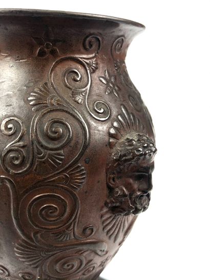 null BARBEDIAN Vase of ovoid shape in bronze with brown patina nuanced with chiselled...