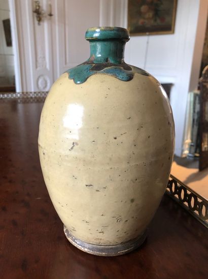 JAPAN Egg-shaped bottle in stoneware with...