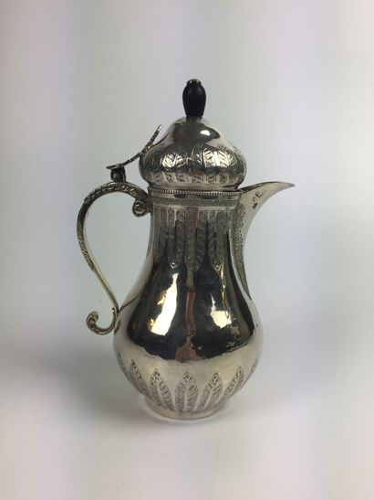 Silver GLASSWINDER in the form of a baluster...