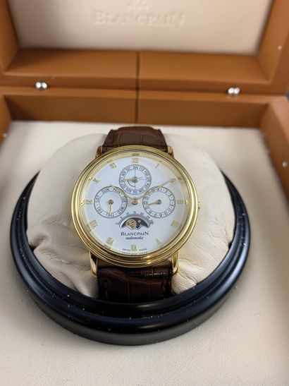 null BLANCPAIN VILLERET perpetual calendar. Serial number 302 . 18K yellow gold wristwatch...