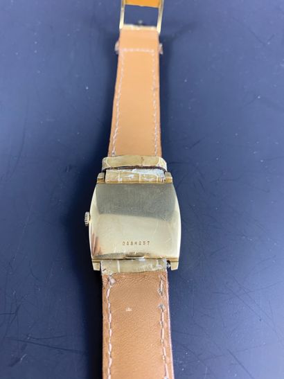 null MOVADO Zenith Vers 1970. Réf: 048M257. Réf. de fond de boite: NA 6537. Montre...