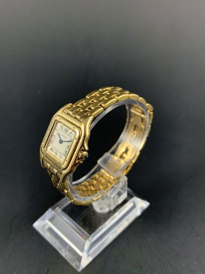 null CARTIER "Panthère" Ref: 107000M / 004974. Circa 1980. Ladies' wristwatch in...