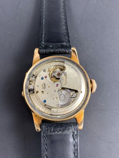 null MOVADO Calendomatic Circa 1960. Case back reference: A251310 / R6351. 18K yellow...
