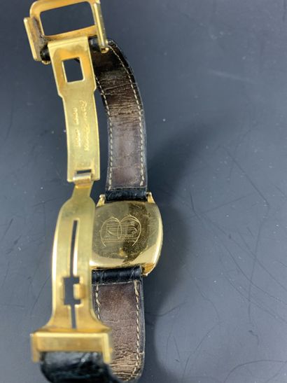 null OMEGA Dennison About 1920. Case back ref: 43933. 18K yellow gold wristwatch,...