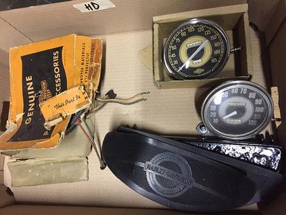 HARLEY-DAVIDSON LOT DE PIÈCES Lot of Harley-Davidson parts from the 1940s-1950s....