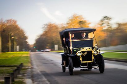 1910 Brasier 12HP Double-Phaéton Numéro de série M12-240

Rare 4 cylindres d’avant...