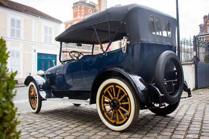 1915 REO THE FITFH DOUBLE-PHAETON Numéro de série T4142

Seulement 4 exemplaires...