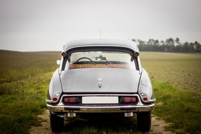 1971 CITROËN DSUPER 5 Numéro de série 00FD0667

Nombreux frais récents

Contrôle...