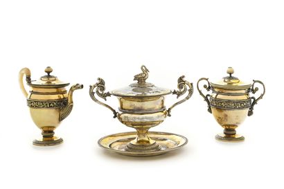 null Sugar bowl and its saucer in vermeil. Sugar bowl on pedestal, swan-shaped lid,...