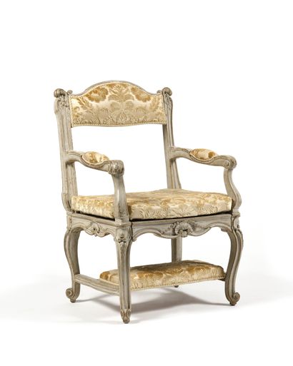 null RARE WOODEN CHAIR FORMING A SEAT with acanthus scrolls and shells decoration,...