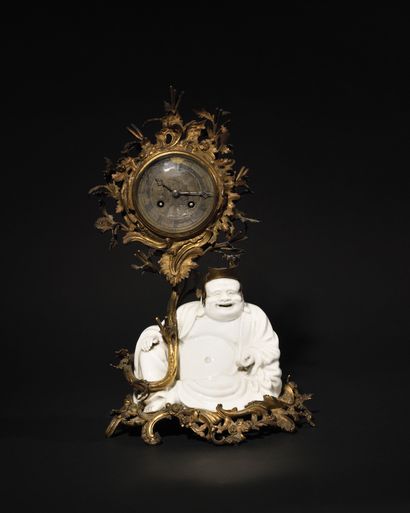 null A Chinese porcelain and ormolu hanged lamp decorated with a Kangxi porcelain...