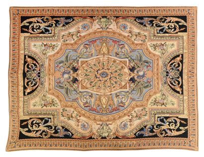 null IMPORTANT ET ORIGINAL TAPIS au petit point finement tissé de style Louis XIV...