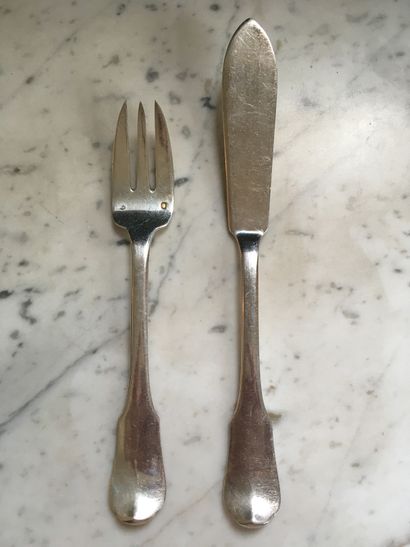 null silver flatware including : - twelve moka spoons - twelve table spoons - twelve...