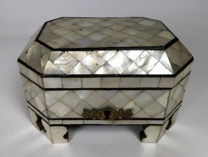 Mother-of-pearl marquetry JEWELRY CASE with...