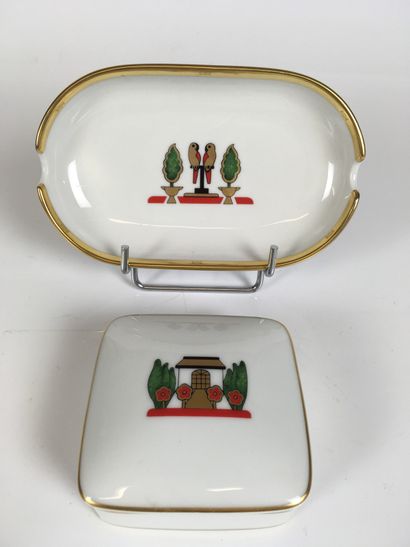 null CARTIER Covered box and oval ashtray in Limoges porcelain, "la Maison de Louis...