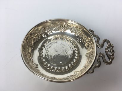 null FIVE silver TASTEVINS, all decorated at the bottom with a silver coin (Louis-Philippe,...