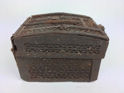 null Rectangular MESSAGER'S CASE with curved lid in iron with a partly openwork decoration...