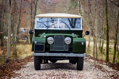 1954 LAND ROVER SÉRIE 1 Numéro de série 17133829

Important travail de restauration...