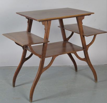 null TEA TABLE circa 1900 in walnut with four trays, curved legs. (Small missing...