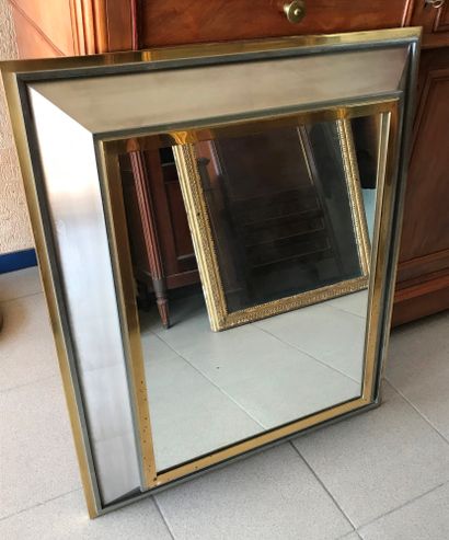 null MIROIR 

Cadre en métal doré et argent

TBE

XXe siècle

73 x 86 cm