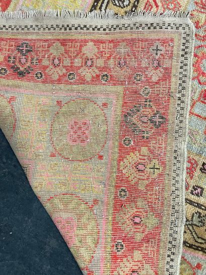 null Large RUG from SAMARKAND

375 x 186 cm

Carpet