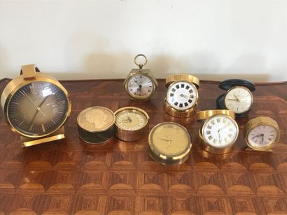 null LANCEL PARIS

Collection of eight gilt metal and leather table clocks

As i...