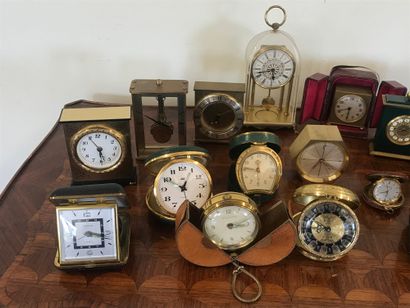 null COLLECTION OF CLOCKS

including 17 small table clocks with various systems....