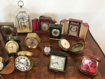 null COLLECTION OF CLOCKS

including 17 small table clocks with various systems....