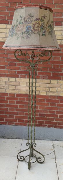 LAMPADAIRE in wrought iron with two arms...