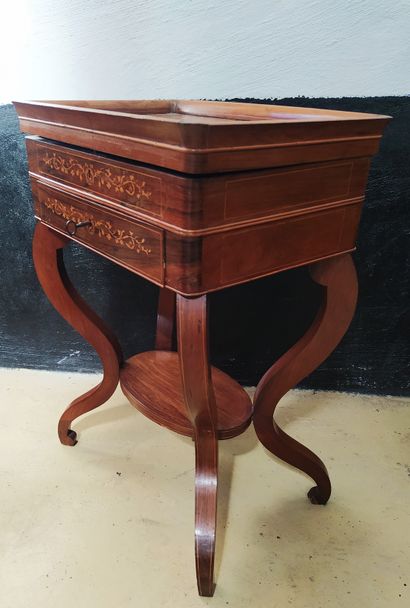 null BEDROOM FURNITURE in rosewood veneer and light wood marquetry, comprising :...
