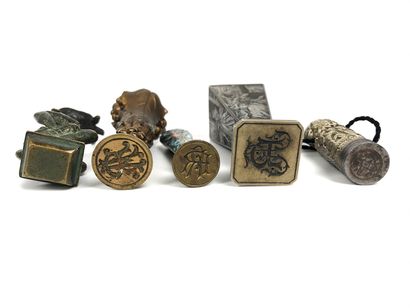 null Set of FIVE STAMPS (bronze, cloisonné bronze, silver plated metal).